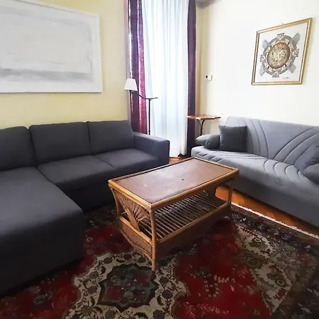 Ecco Apartment Marino